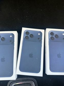 Unlocked 256GB 4 iPhone 17 Pro Max’s