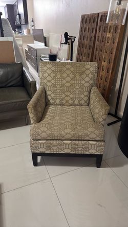 Free living room chair