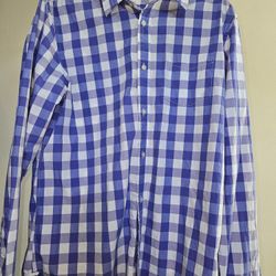 Lot Of 2 Gap Shirts Large