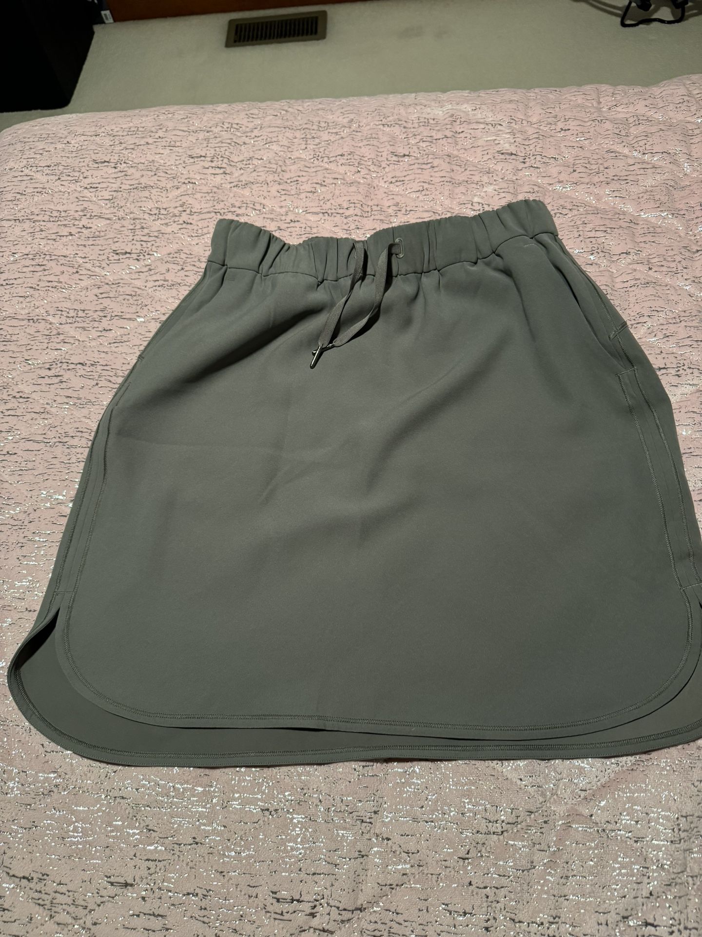 Lululemon On The Fly Skirt *21" Gravity Olive Sage Green