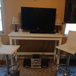 Leather Chairs, Table, Lamps Best Offer 