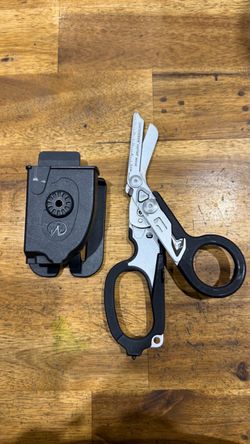 Leatherman raptor
