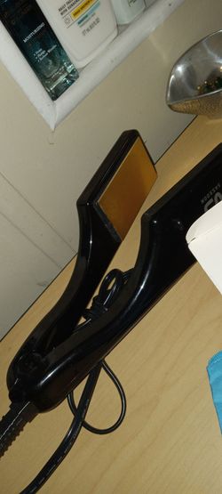 Vidal Sassoon Flat Iron Hair Straightener
