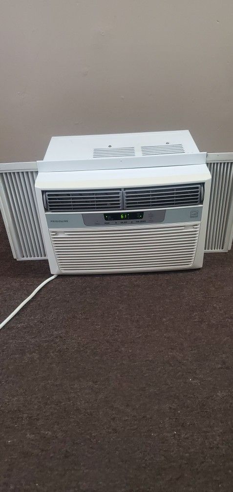Air Conditioner Frigidaire 6.000 BTU