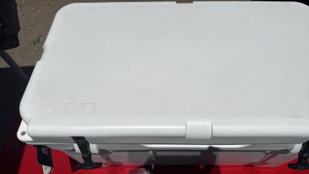 Yeti cooler 65
