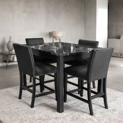 Beautiful Dining Set 4x Chairs 
