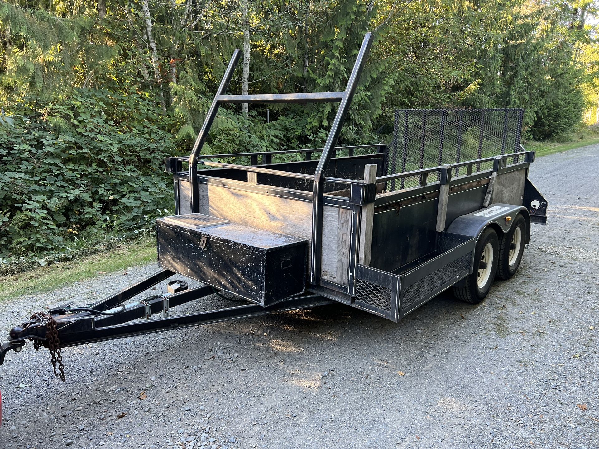 Dual axle 6’x12’ Garland Trailer with electric brakes for Sale in Fall