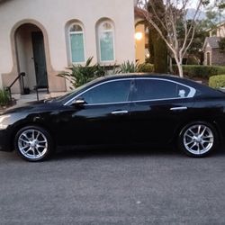 2011 Nissan Maxima SE Fully Loaded 135k Low Miles 1owner Runs Great 