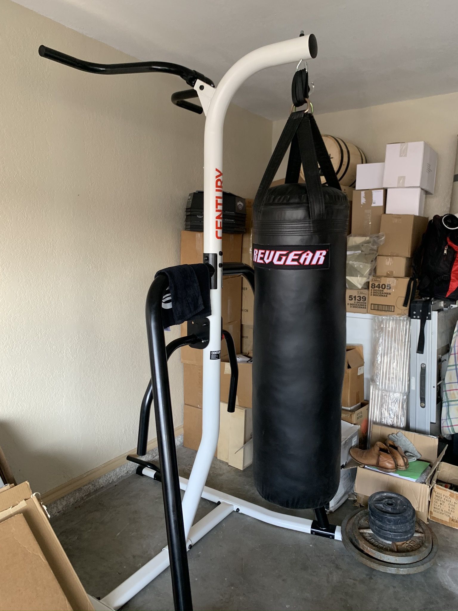 Reduced Price 275 Heavy punching Bag With Stand Pull Up and Dip