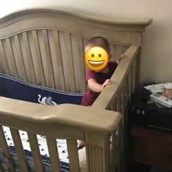 Baby Caché 4-in-1 Convertible Crib with mattress & changing station