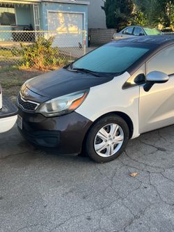 2015 KIA Rio. 35 mpg