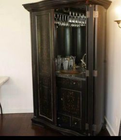 SEVEN SEAS BY HOOKER FURNITURE MINI WET BAR ARMOR DOUBLE DOOR