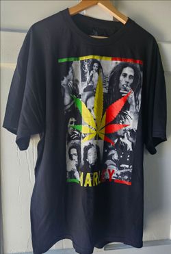 Bob Marley Mari And juana Weed Leaf Mens Tshirt Tee Music Short Sleeve Crew Neck
Size XXL 
Pre-owned 
ZION ROOT WEAR
Excellent condition 
NO RIPS OR S