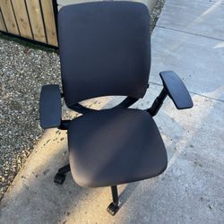 Steelcase Amia Chair Desk/office/Gaming Chair