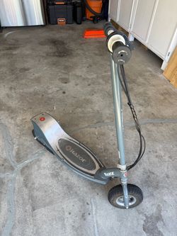 Razor electric scooter