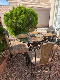 Table 4 chairs