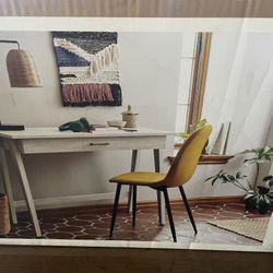 Threshold Paulo Desk- Off white 