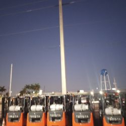 FORKLIFT TOYOTA CAT YALE NISSAN