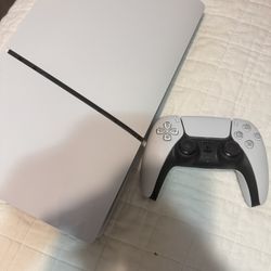 PLAYSTATION 5 GENTLY USED
