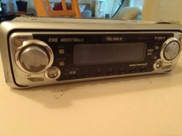 Older Aftermarket Pioneer DEH- P750MP CD Player
