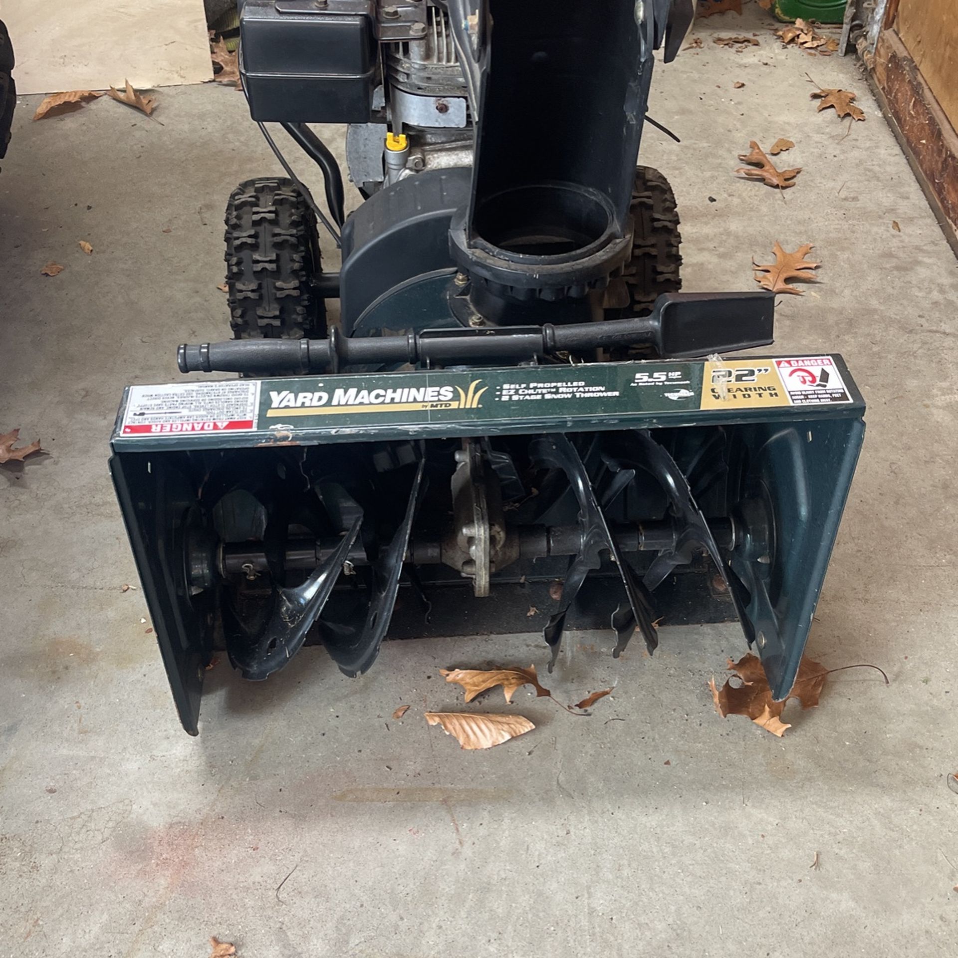 Yard Machine 22” Automatic Snowblower With 5.5hp Snow king Tecumseh Engine Model 31A-3BAD(contact info removed)8