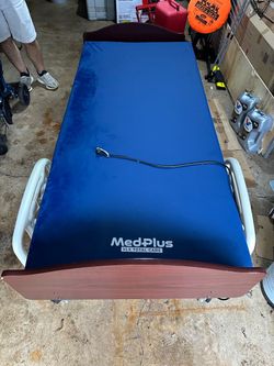 Adjustable hospital bed