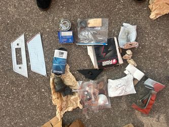 Mixed Lot of Vintage Auto Parts