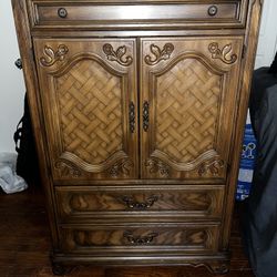 Solid Wood Broyhill Premier Furniture 