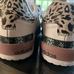 Women Adidas Shoes