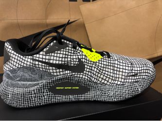 NIKE Structure 26 Size 13 Brand NEW $185 Retail