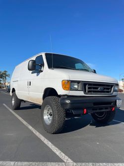 2004 Ford Econoline