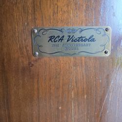 RCA Victrola 1942 Anniversary Model