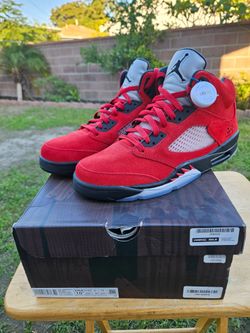 Jordan 5 raging bull Size 10.5m