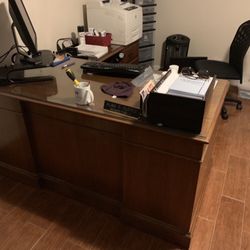 Desk And Return