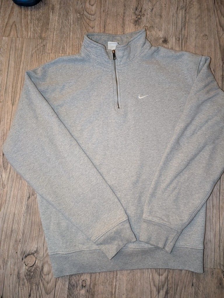 Nike Men's Gray Fleece Quarter-Zip Pullover Sweatshirt – Size Small