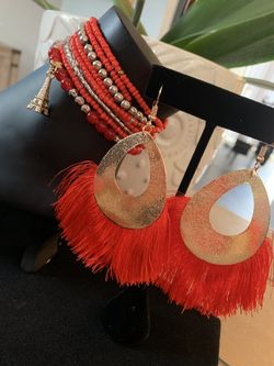 Bracelet and earrings set