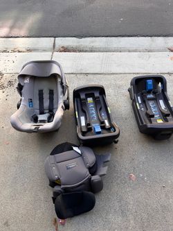 Baby Nuna car seat and 2 bases