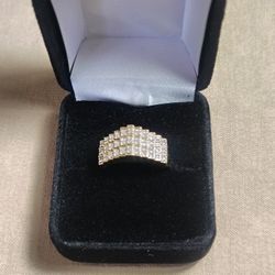 Ladies 925 Sterling Silver Diamond Chip Step Ring Size 8.