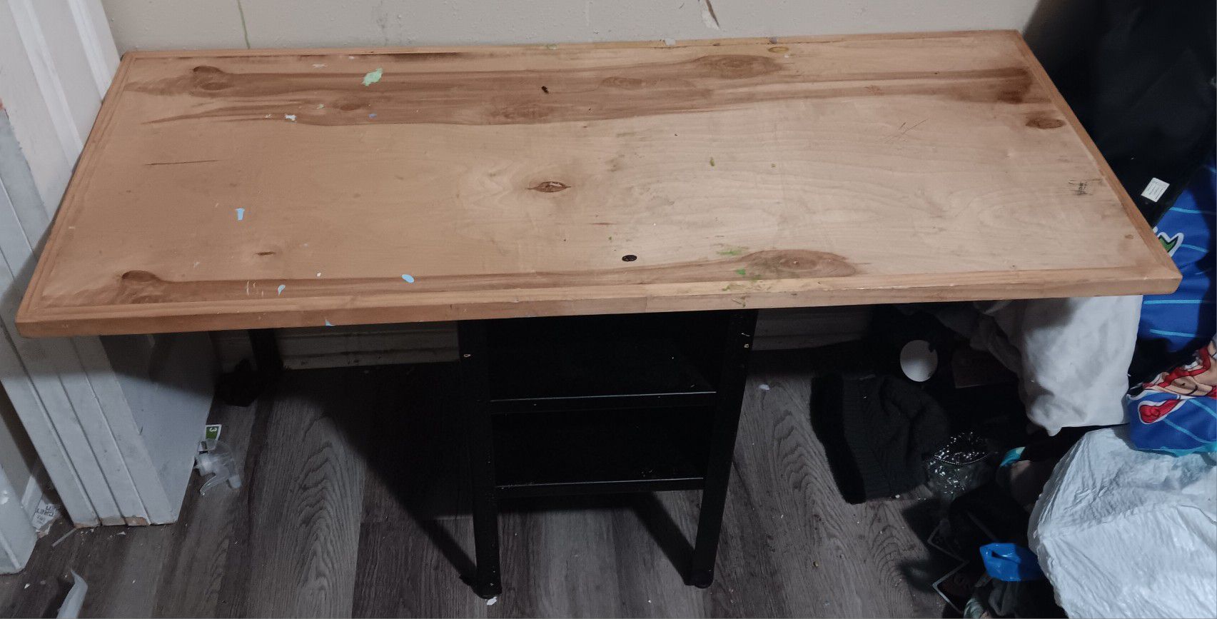Kids Desk Used But Like New I Will Clean It