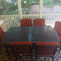 Screenporch /Sunroom  Dinning Set