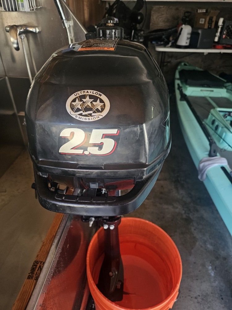 Suzuki 2.5hp Outboard