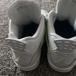 Jordan 4’s