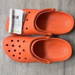 Crocs - Orange - Size 7