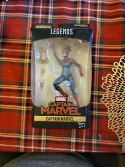 Marvel Legends Series- CAPTAIN MARVEL