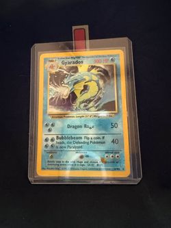 Gyarados 6/102 – Base Set Holo