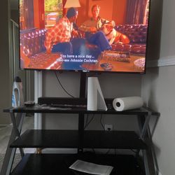 55in Roku Tv With Tv Stand 