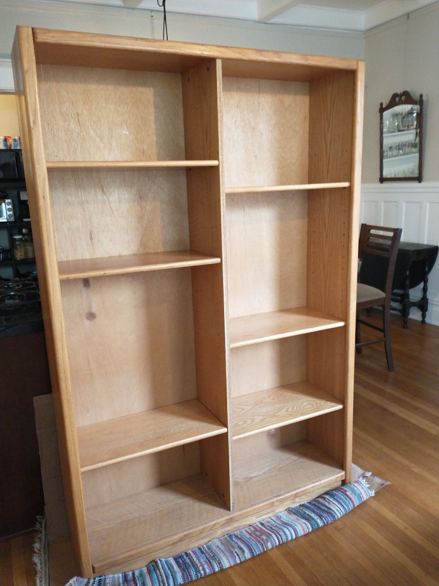 Oak veneer bookshelf