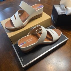 Baretraps Posture White Size 81/2