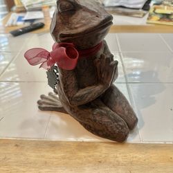 Wooden Praying Frog 