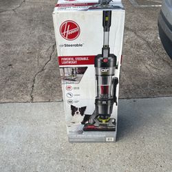 Hoover Airsteerable Vacuum  NEW!